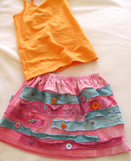 DIY recycled t-shirt button skirt by Jen Goode