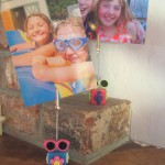 theme buttons create a customize a photo holder.