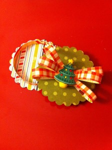 Craft Ideas  Buttons on Christmas Button Craft Ideas Mini Gift Box   Buttonsgaloreandmore Net