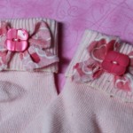 Button and Bow  – Make cute Socks with Buttons and Bows
