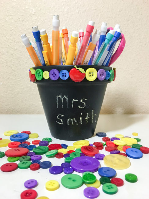 Back to School Flower Pot Pencil Holder for teacher gift or classroom decor. | Nancy Nally for ButtonsGaloreAndMore.com