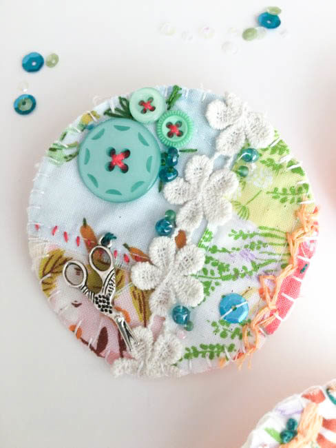 sew crafty brooch-2