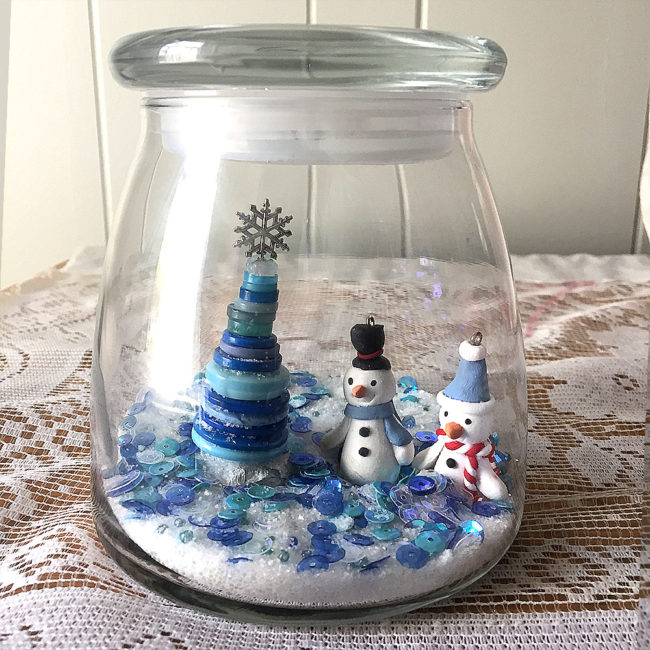 INSTANT SNOW TO GO! REAL LOOKING SNOW IN A JAR! - The Christmas Loft